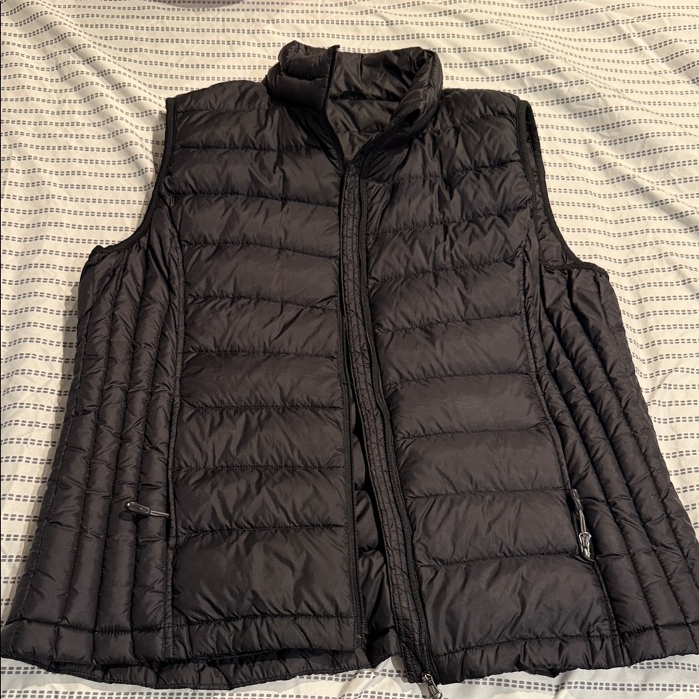 Women's Black Puffer Vest